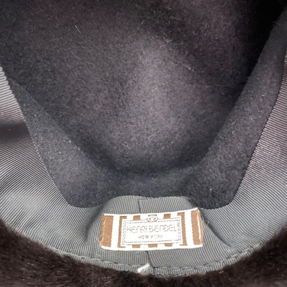 Gorgeous Wool Leather Mink Black Henri Bendel Hat Original Owner stored in box main image 9